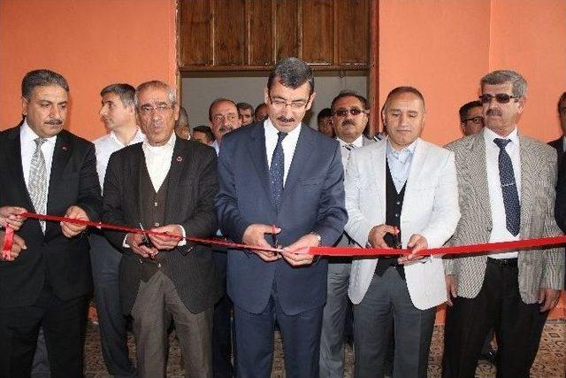 &Ouml;ğrenciler Bilimsel Projelerini Sergiledi 1