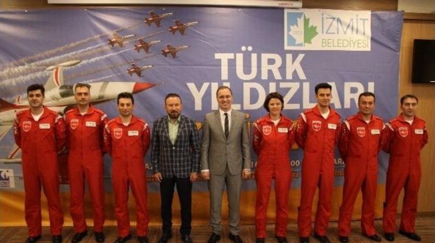 İzmit 95. Kurtuluş Yıld&ouml;n&uuml;m&uuml;n&uuml; T&uuml;rk Yıldızları İle Kutlayacak