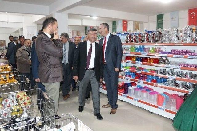 Niğde Belediyesi, İhtiyaç Sahipleri İçin Market Açtı