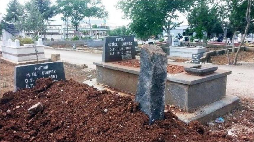 Canlı Bomba Yunus Durmaz&rsquo;ın Babasının Mezarı A&ccedil;ıldı