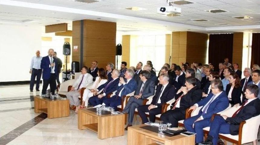 İş D&uuml;nyası Sakarya &Uuml;niversitesi&rsquo;nde Buluştu