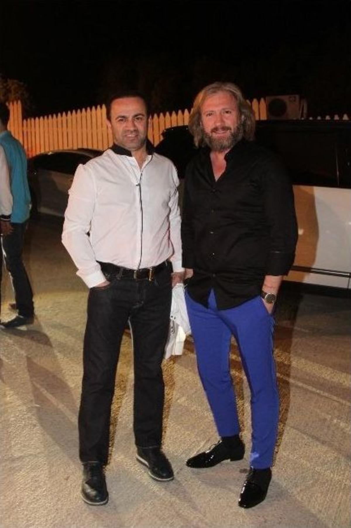 &Uuml;nl&uuml;lerin Akınına Uğrayan Mekanda Yaza &rsquo;merhaba&rsquo; Partisi