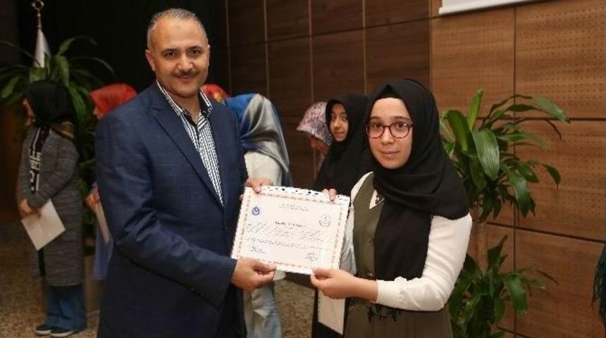 T&uuml;rgev &Ouml;ğrencileri Osmanlıca Kursu Sertifikalarını Aldı