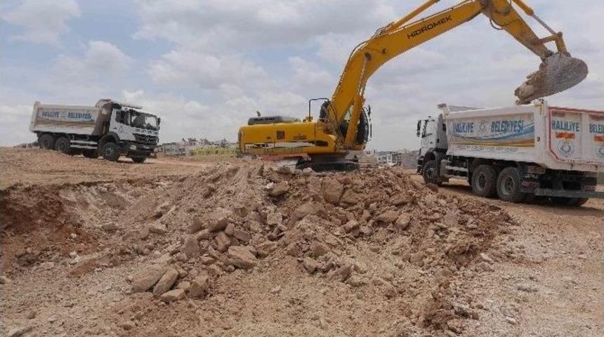 Devteşti Ve Sırrın Mahallelerinde Yeni Yollar A&ccedil;ılıyor