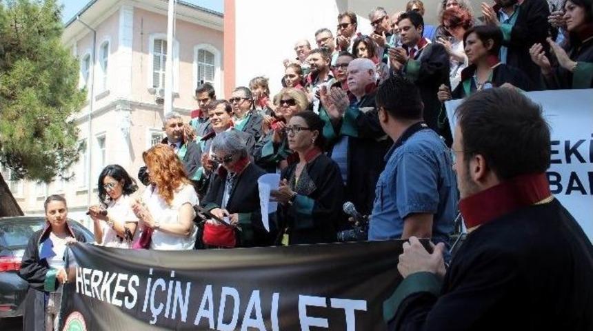 Polisten Avukatlara Darp İddiası