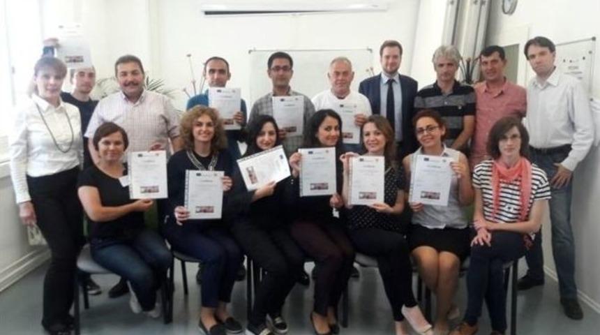 Prag&rsquo;taki Eğitimden D&ouml;n&uuml;ld&uuml;