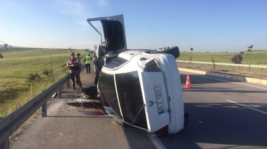 Afyonkarahisar&rsquo;da Trafik Kazası: 1 &Ouml;l&uuml;, 4 Yaralı