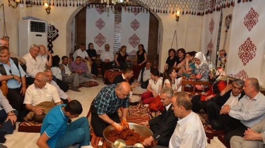 T&uuml;rkiye&rsquo;nin Muhtarları Harfane Gecesinde Buluştu