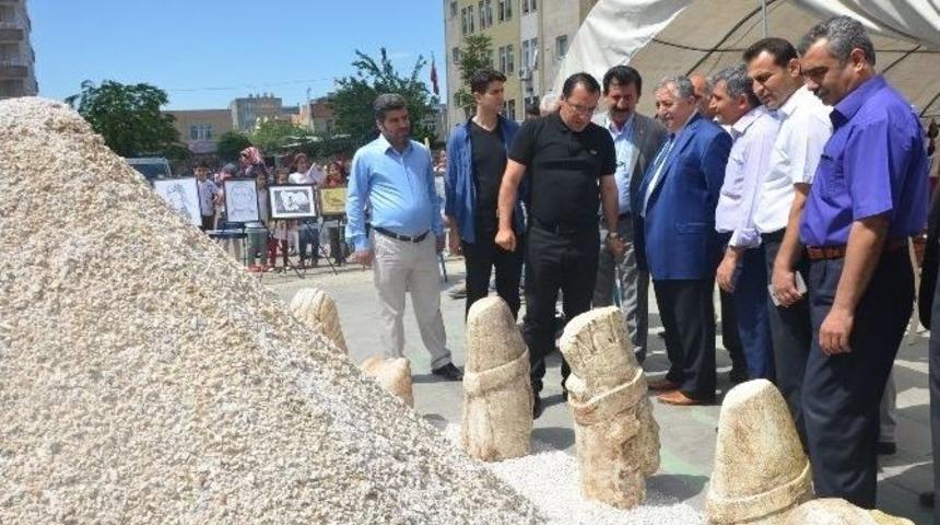 Nemrut Dağı Fig&uuml;rlerine Yoğun İlgi