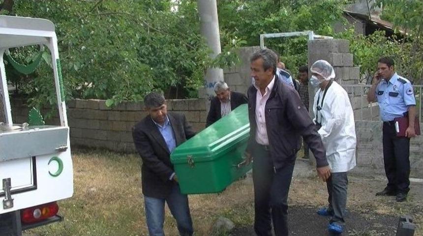 4 G&uuml;nd&uuml;r Haber Alınamayan Yaşlı Adam, Yatağında &Ouml;l&uuml; Bulundu