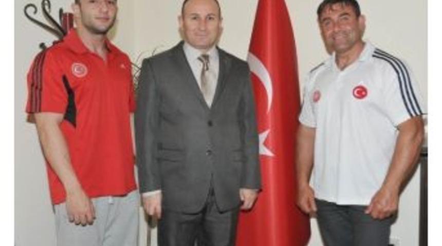 Afjim, D&uuml;nya V&uuml;cut Geliştirme Şampiyonası&rsquo;nda Afyonkarahisar&rsquo;ı Temsil Edecek