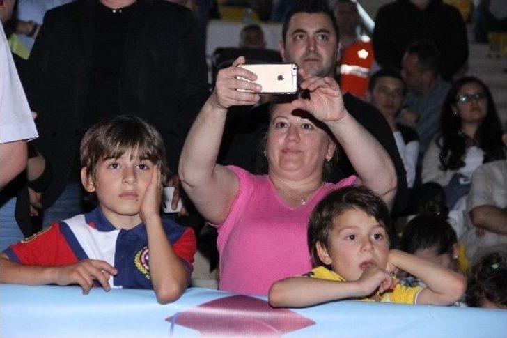 Her Yaştan Öğrenci Mezuniyet Coşkusu Yaşadı G5