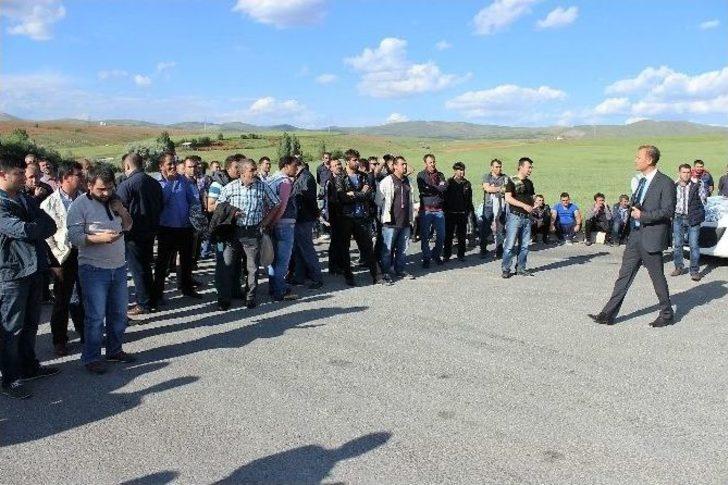 Açıklama Yapmak İsteyen Fabrika İşçileri, Servis Engeli İle Karşılaştı G1