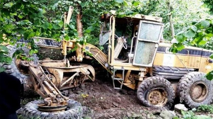 Greyder Uçuruma Yuvarlandı: 1 Yaralı