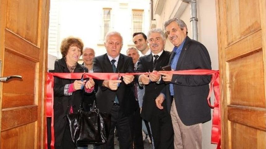 "yıl Sonu Karma Resim Sergisi" Açıldı