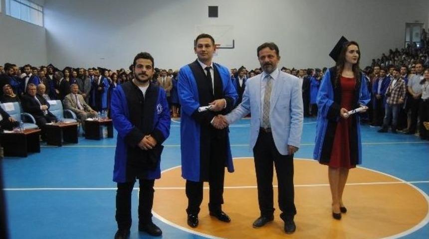 Dp&uuml; Simav Teknik Eğitim Fak&uuml;ltesi İlk Mezunlarını Verdi