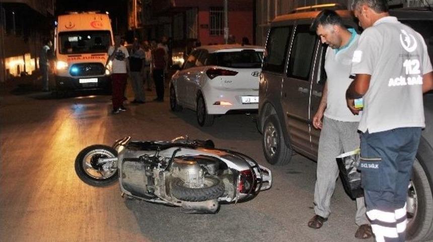 Motosikletler Kafa Kafaya &Ccedil;arpıştı: 2 Yaralı!