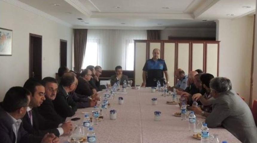 Nevşehir Polisi Muhtarlar İle Bir Araya Geldi