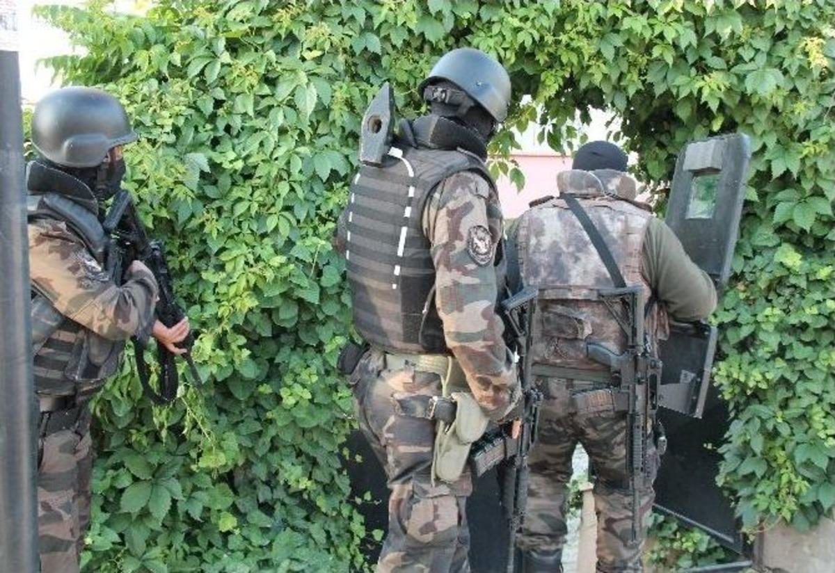 Elazığ&rsquo;da Pkk/kck Operasyonu: 7 G&ouml;zaltı