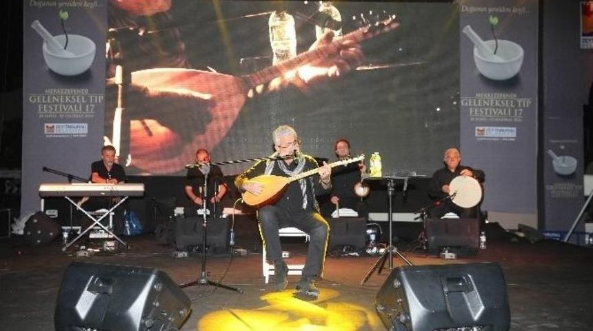 Esat Kabaklı Zeytinburnu&rsquo;nda Sevenleriyle Buluştu