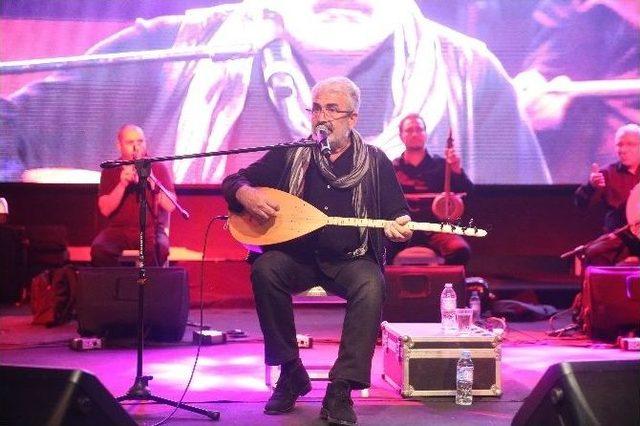 Esat Kabaklı Zeytinburnu’nda Sevenleriyle Buluştu 2