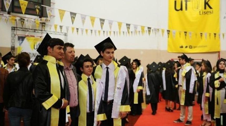 Gen&ccedil; Ufuk Lisesi&rsquo;nde İlk Mezuniyet Heyecanı