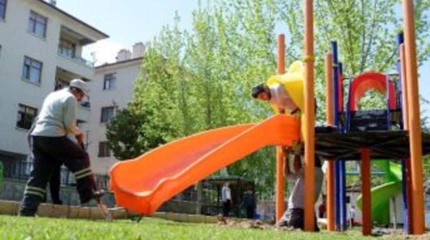 Meram&rsquo;daki Parklar Elden Ge&ccedil;iriliyor