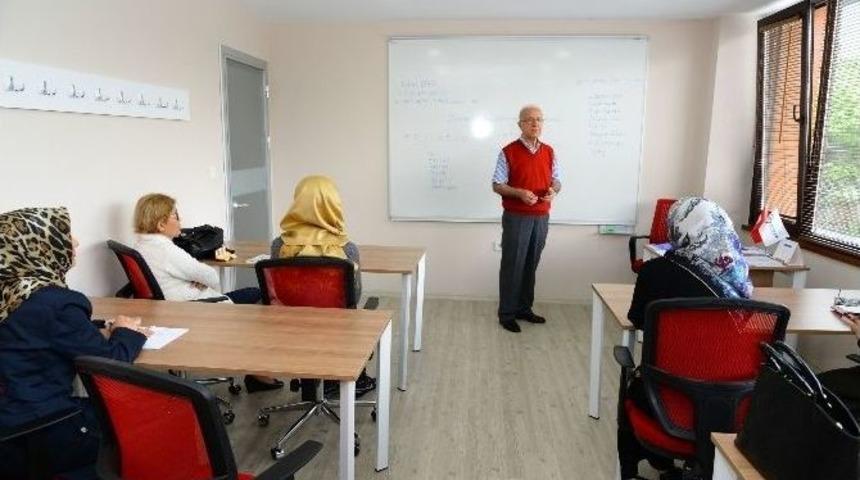 K&uuml;lt&uuml;r Ve Sanat Dolu Kurslar, &Ouml;zgecan Aslan K&uuml;lt&uuml;r Merkezi&rsquo;nde