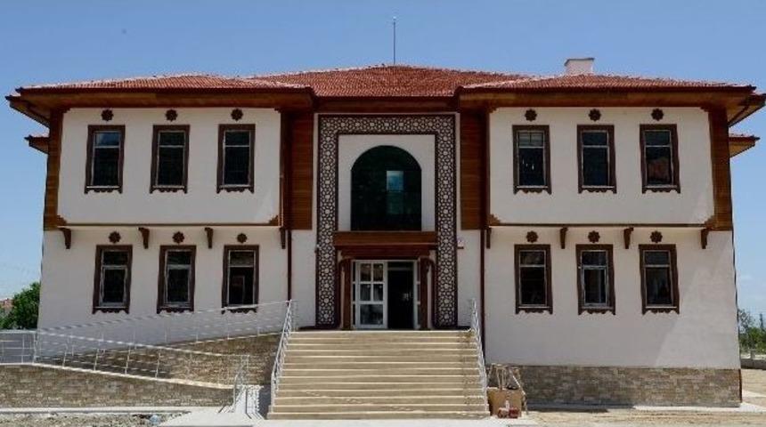 Akşehir Ve Ilgın&rsquo;a Şehir Konağı