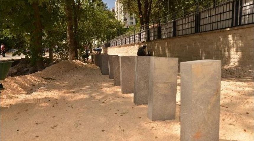 Elazığ Caddesi&rsquo;ndeki Yol Genişletme &Ccedil;alışmaları Devam Ediyor