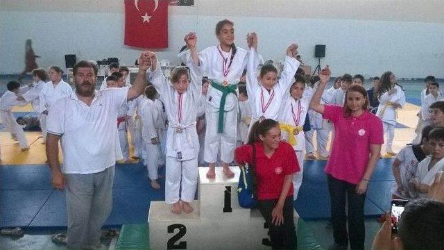 Yunusemre Judo Şampiyonasına Damgayı Vurdu 2