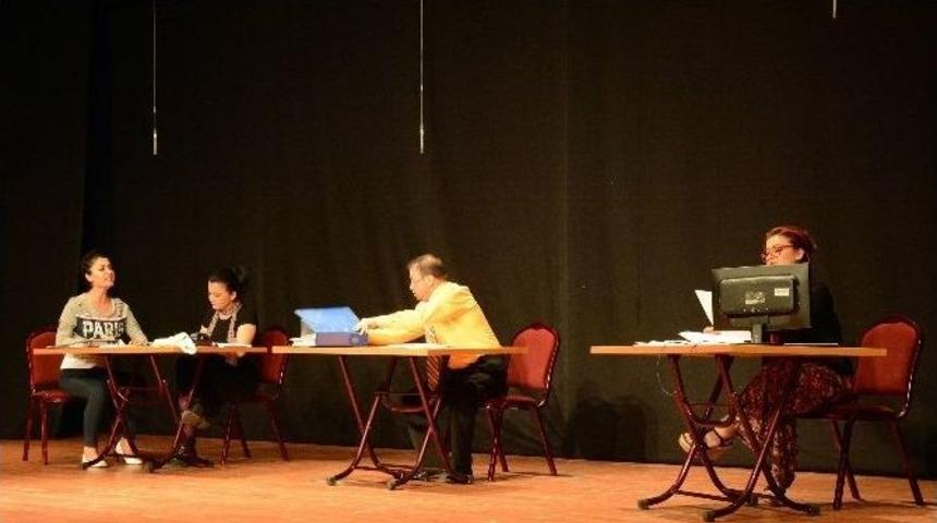 B&uuml;y&uuml;kşehir &Ccedil;alışanlarına Tiyatro Oyunu İle Etik Kavramı Anlatıldı