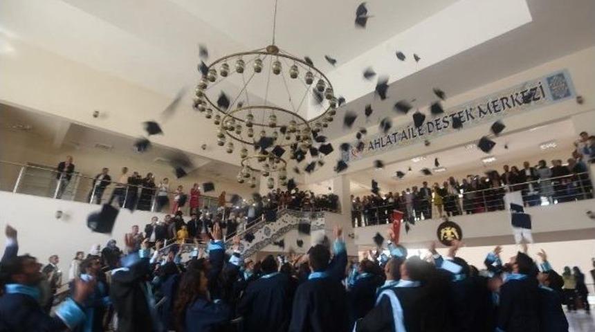 Ahlat Myo&rsquo;dan Mezuniyet T&ouml;reni