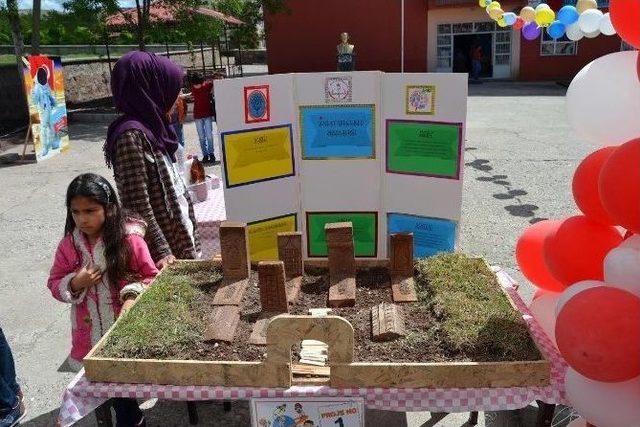 Ahlat&rsquo;ta T&uuml;bitak Bilim Fuarı A&ccedil;ıldı 1