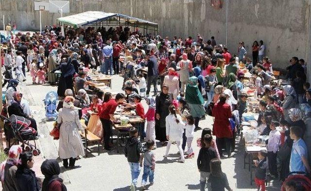Mehmek Akif İnan Okulu&rsquo;ndan Kermes Ve Yılsonu Sergisi 2