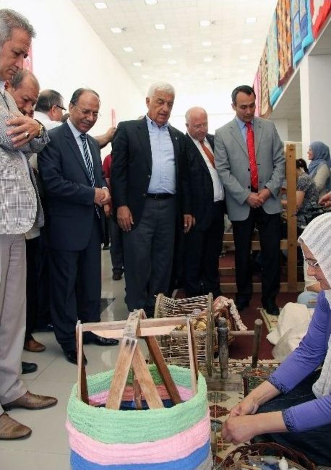 10 Bin Eser Sergilendi