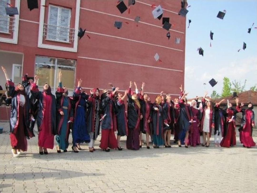 Hisarcık Anadolu Lisesi&rsquo;nde Mezuniyet Coşkusu