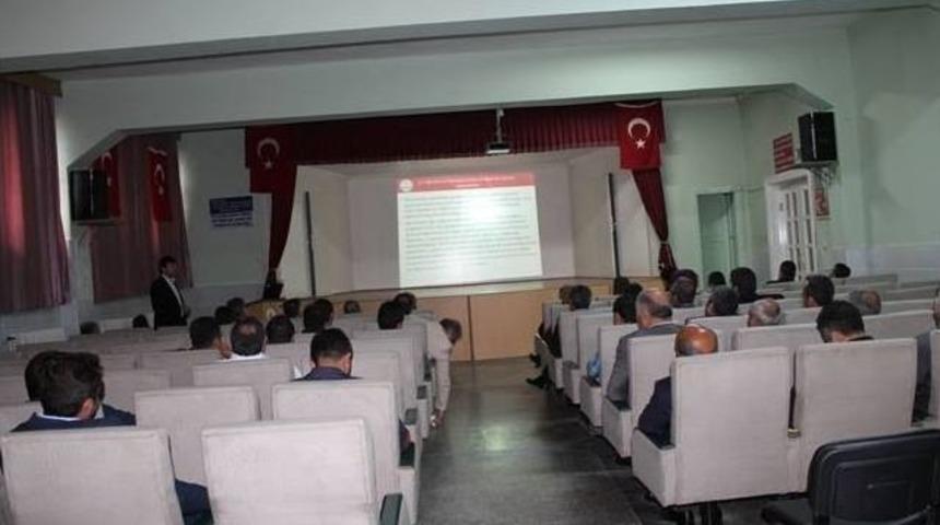 Sungurlu&rsquo;da Okul M&uuml;d&uuml;rlerine Performans Değerlendirme Semineri