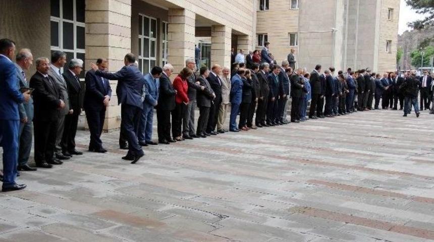 Bakan &Ouml;zhaseki&rsquo;nin Kayseri Temasları