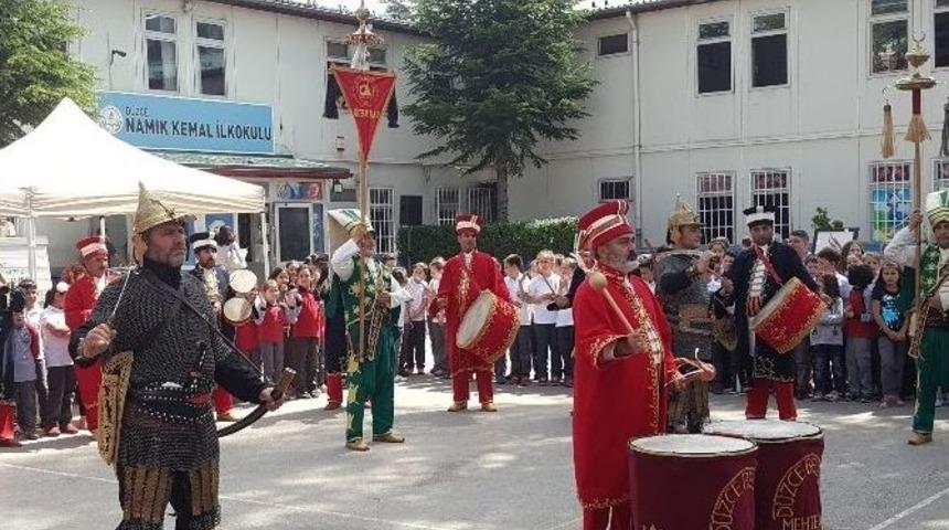 Kermeste Mehter B&uuml;y&uuml;k İlgi G&ouml;rd&uuml;