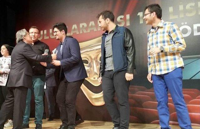 Tiyatronun Oscarları Kılıçaslan’a