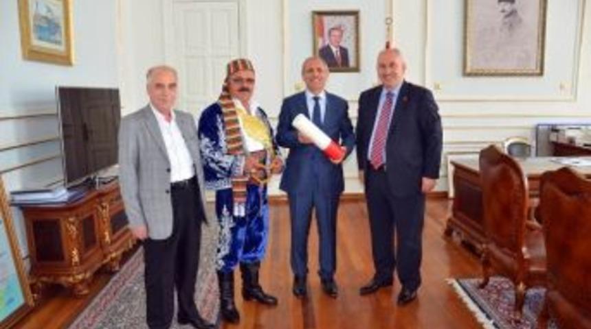 G&uuml;reş Ağası Sayı&rsquo;dan Vali Salihoğlu&rsquo;na Ziyaret