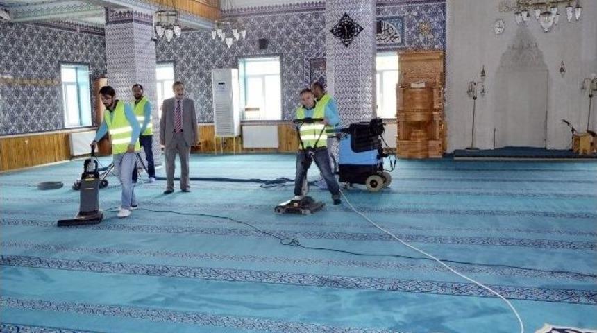 Erzurum&rsquo;da Camiler Ramazan&rsquo;a Hazırlanıyor