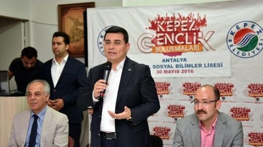 Başkan T&uuml;t&uuml;nc&uuml;, &lsquo;kariyer&rsquo; Sohbetlerine Katıldı