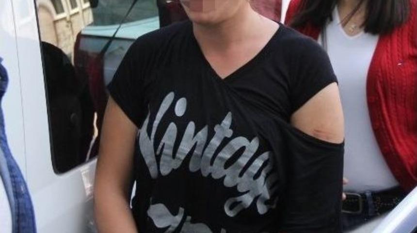 Gen&ccedil; Kadının İ&ccedil; &Ccedil;amaşırında Uyuşturucu Ele Ge&ccedil;ti