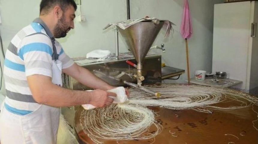 Tatlıcı Esnafı Ramazana Hazır