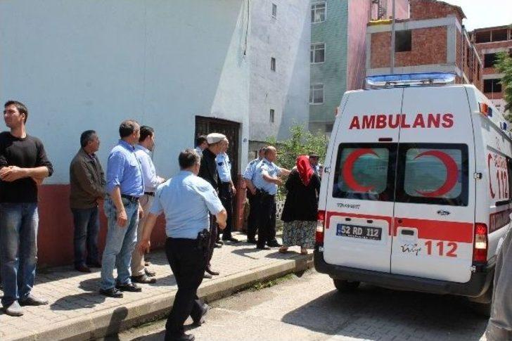 Yeni Evli Genç Kendini Astı G1