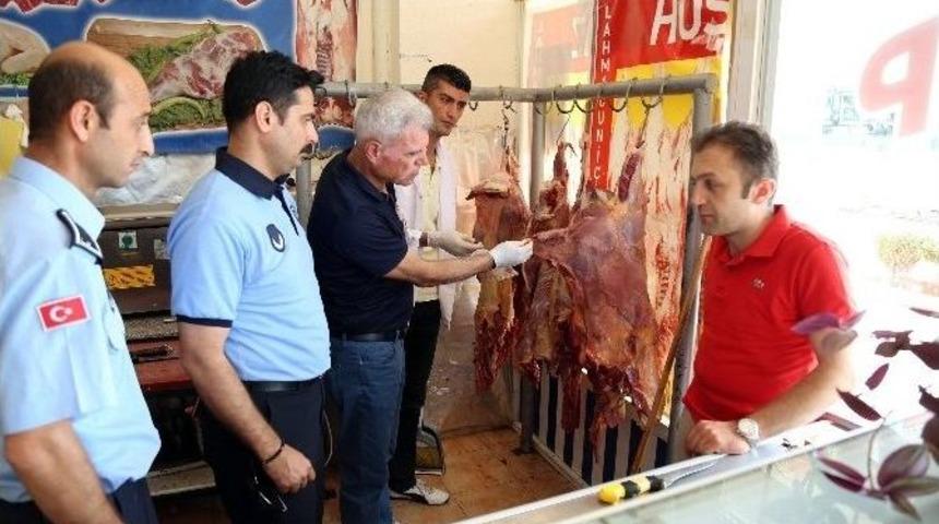 Mersin&rsquo;de Sahte M&uuml;h&uuml;rl&uuml; 301 Kilo Ka&ccedil;ak Et Ele Ge&ccedil;irildi