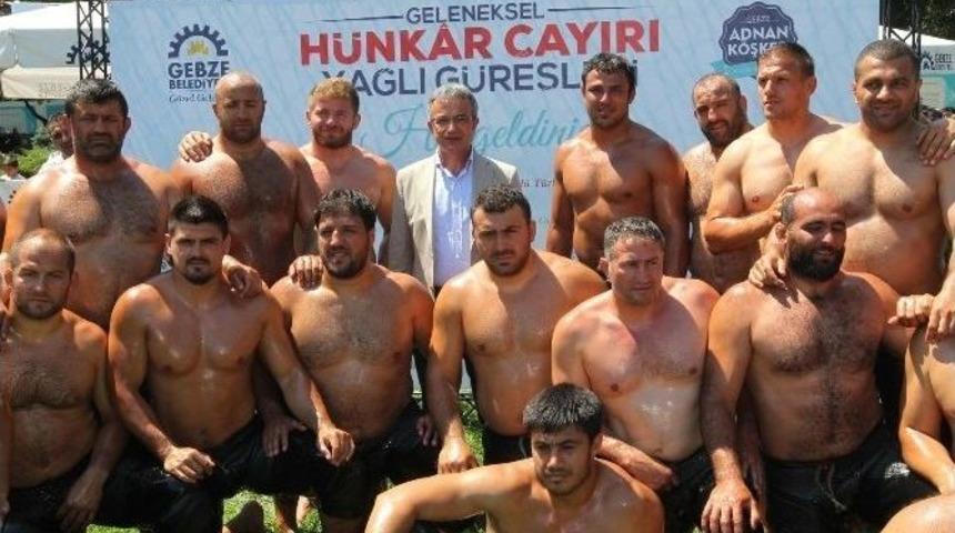 H&uuml;nkar &Ccedil;ayırı 350 Pehlivanın M&uuml;cadelesine Tanık Oldu