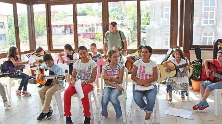 &Ccedil;iftlikk&ouml;y&rsquo;de Yaz Kursları Kayıtları Başladı